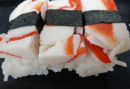 sushi blokje krab