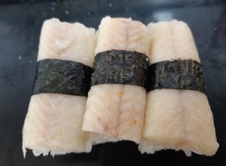 sushi blokje met palingfilet